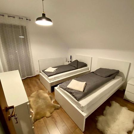 Bokorlak Apartment โอดอร์เฮอู เซกุยเอสก์ ภายนอก รูปภาพ